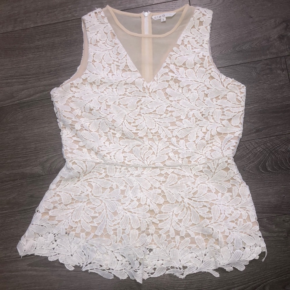 Cleo white cream sleeveless top size medium